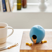 Іграшка м'ячик Wobble Ball з отвором для ласощів блакитний для собак Beco Pets - фото 6