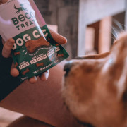 Печиво для собак Beco Pets Шоколад з керобом, ромашкою та кіноа 70 г (рослинний білок) - фото 4