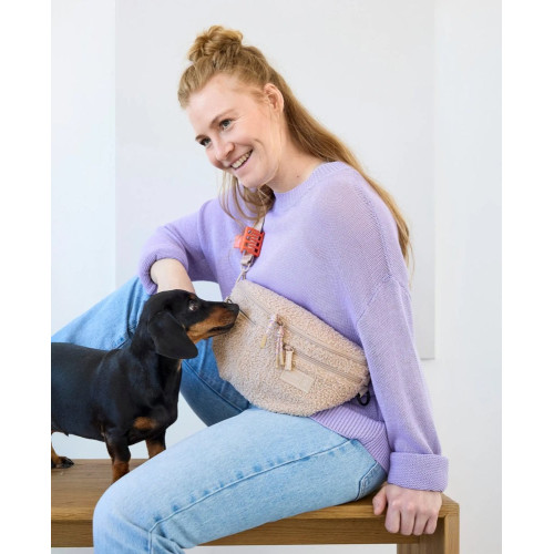 Поясна сумка-бананка для ласощів та аксесуарів собак Palopa Emma Teddy-Fleece, бежева - фото 4