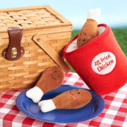 М'яка іграшка-головоломка Zippy Burrow Bucket of Chicken з пискавкою червона для собак ZippyPaws - фото 3